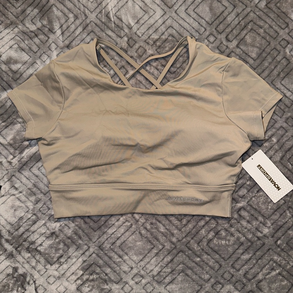 NovaSport Small Sculpt Tech Active Short Sleeve Top in Grey